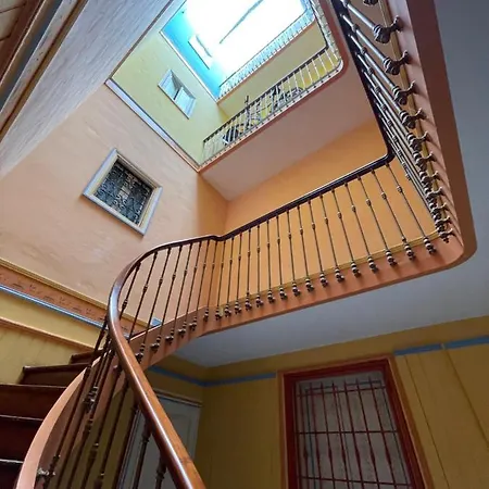 아파트 One Bedroom Place De L'eglise, *